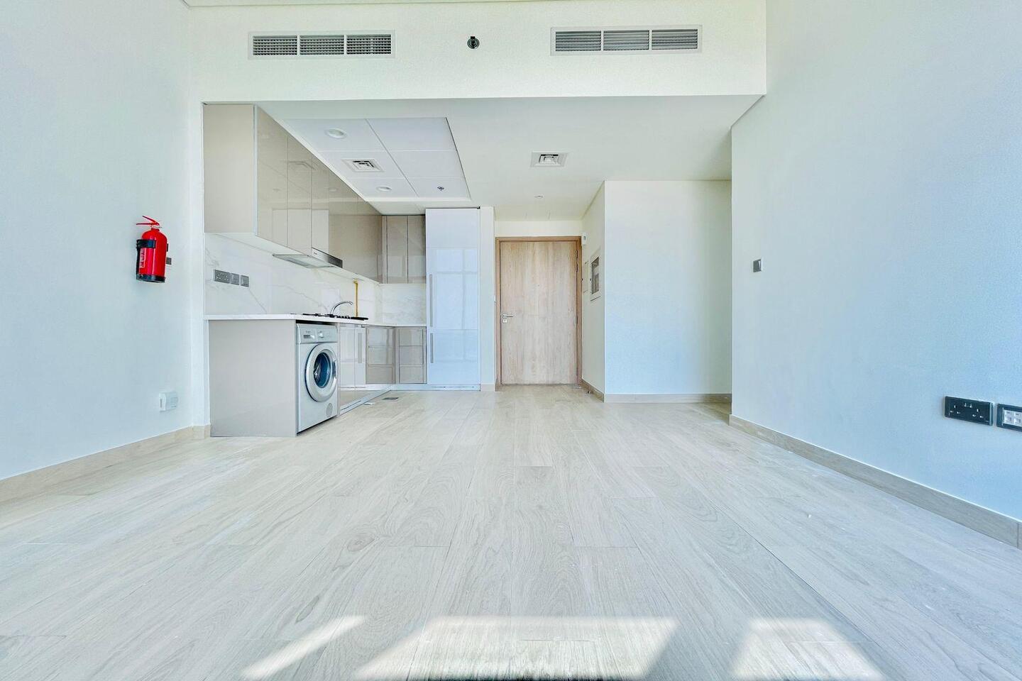 WhatsApp Image 2025-09-18 at 09.54.02_b1f7d922