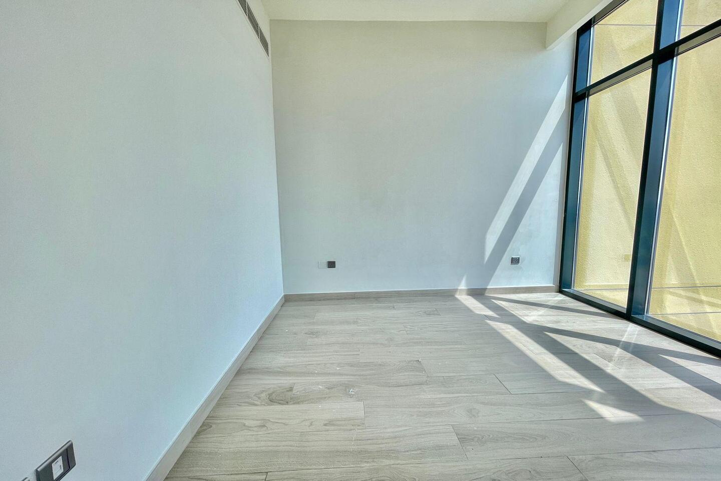 WhatsApp Image 2025-09-18 at 09.54.05_395ea79b